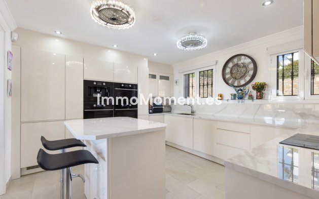 Resale - Detached villa - Manilva - La Duquesa