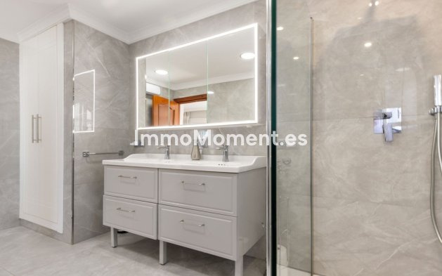 Resale - Detached villa - Manilva - La Duquesa