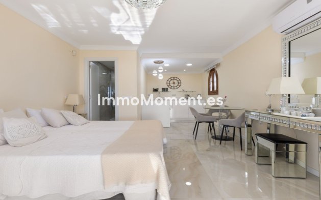 Resale - Detached villa - Manilva - La Duquesa