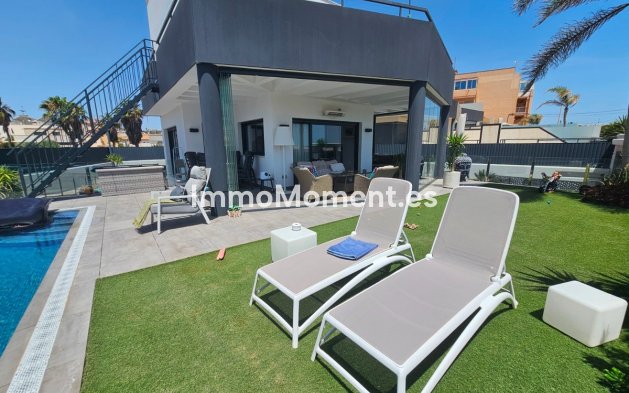 Wiederverkauf - Freistehende Villa - Torrevieja - Torrevieja Centro