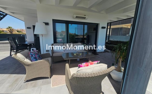 Wiederverkauf - Freistehende Villa - Torrevieja - Torrevieja Centro
