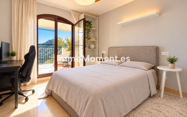 Resale - Apartment - Benahavís - Los Arqueros