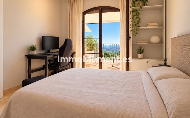 Resale - Apartment - Benahavís - Los Arqueros