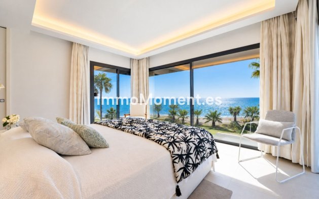 Resale - Detached villa - Estepona - Estepona Centro
