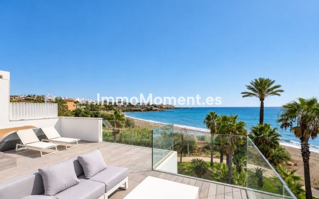 Resale - Detached villa - Estepona - Estepona Centro