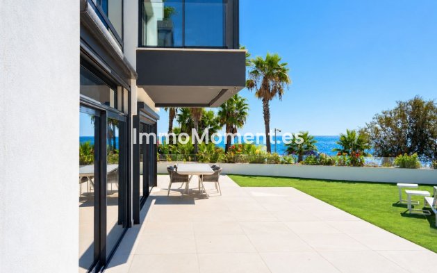 Resale - Detached villa - Estepona - Estepona Centro