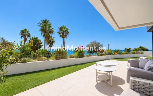 Resale - Detached villa - Estepona - Estepona Centro