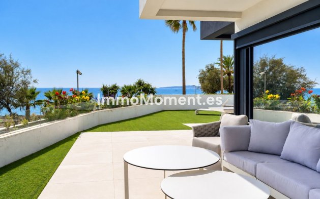 Resale - Detached villa - Estepona - Estepona Centro