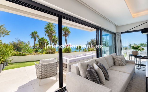 Resale - Detached villa - Estepona - Estepona Centro