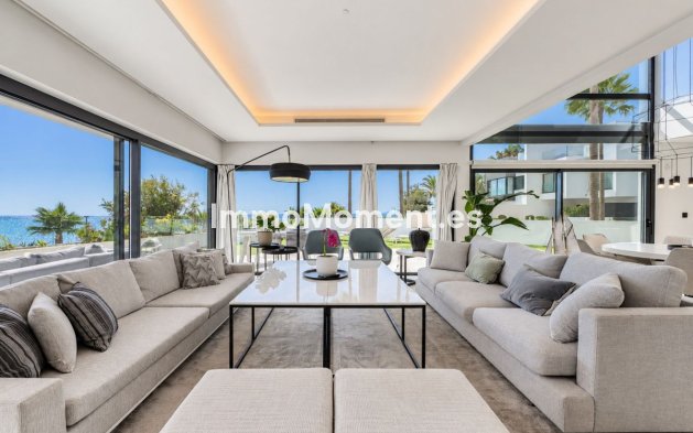 Resale - Detached villa - Estepona - Estepona Centro