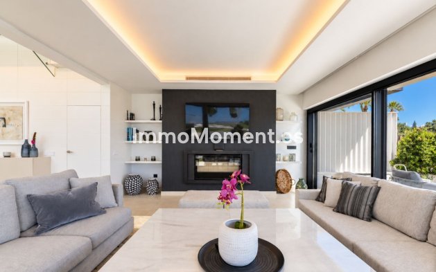 Resale - Detached villa - Estepona - Estepona Centro