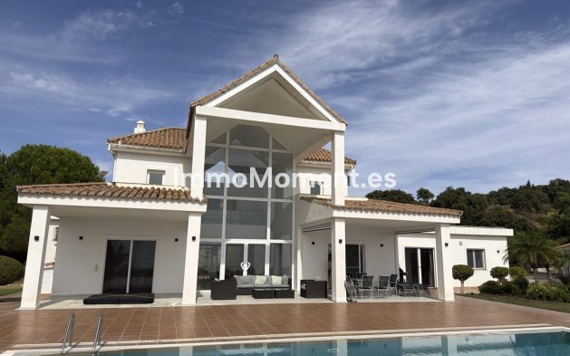 Wiederverkauf - Freistehende Villa - Estepona  - Estepona Centro