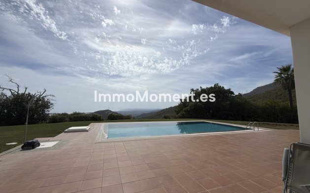 Wiederverkauf - Freistehende Villa - Estepona  - Estepona Centro