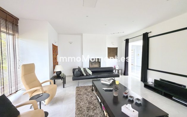 Wiederverkauf - Freistehende Villa - Estepona  - Estepona Centro