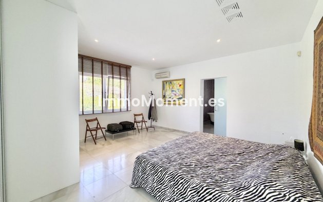 Wiederverkauf - Freistehende Villa - Estepona  - Estepona Centro