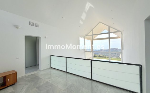 Wiederverkauf - Freistehende Villa - Estepona  - Estepona Centro