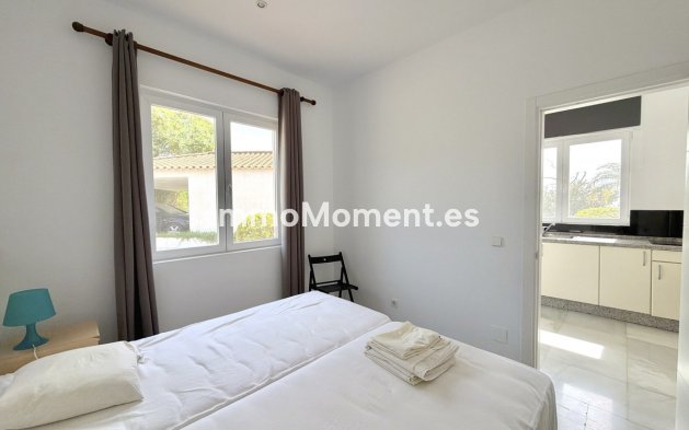 Wiederverkauf - Freistehende Villa - Estepona  - Estepona Centro