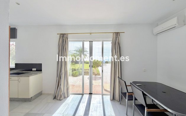 Wiederverkauf - Freistehende Villa - Estepona  - Estepona Centro