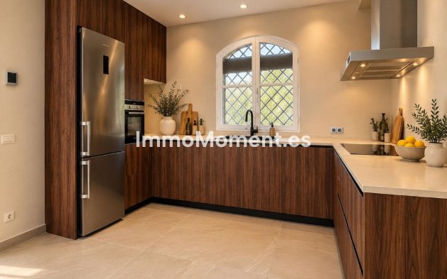 Bestaande woning - Rijtjeshuis - Estepona  - Estepona Centro