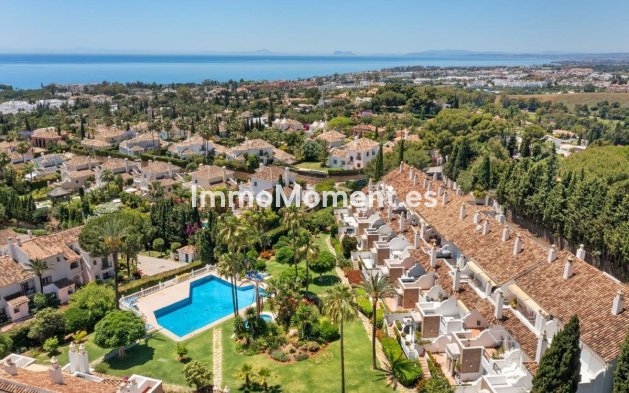 Bestaande woning - Rijtjeshuis - Estepona  - Estepona Centro