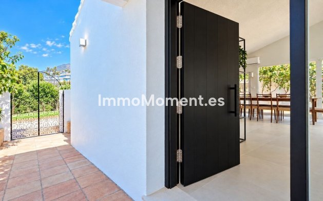 Resale - Detached villa - Estepona - Estepona Centro