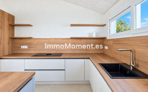 Resale - Detached villa - Estepona - Estepona Centro