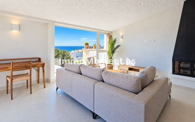 Resale - Detached villa - Estepona - Estepona Centro