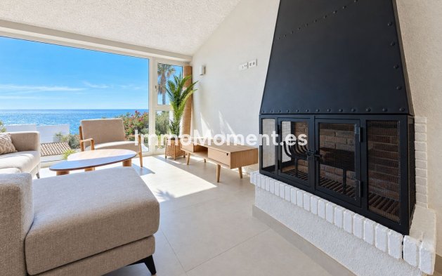 Resale - Detached villa - Estepona - Estepona Centro