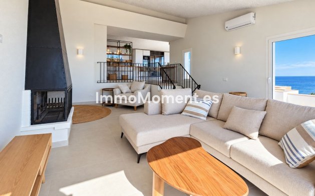 Resale - Detached villa - Estepona - Estepona Centro
