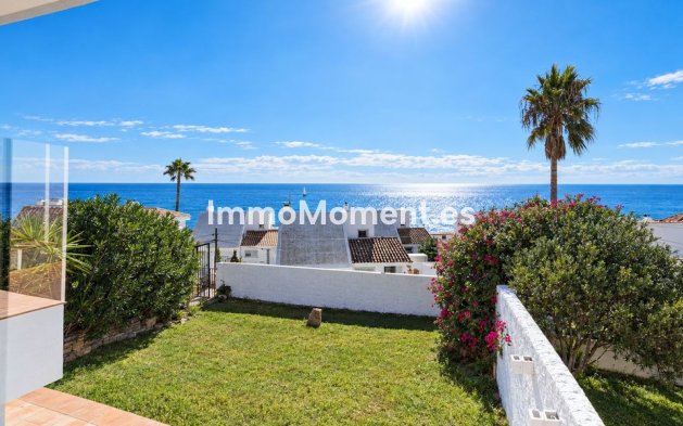 Resale - Detached villa - Estepona - Estepona Centro