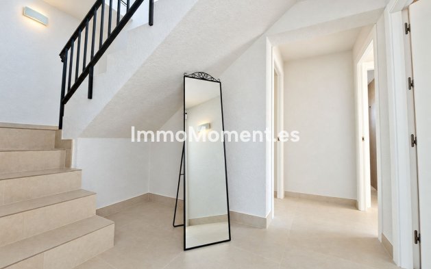 Resale - Detached villa - Estepona - Estepona Centro