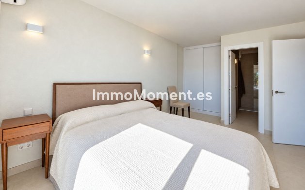 Resale - Detached villa - Estepona - Estepona Centro