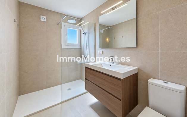 Resale - Detached villa - Estepona - Estepona Centro