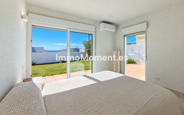 Resale - Detached villa - Estepona - Estepona Centro