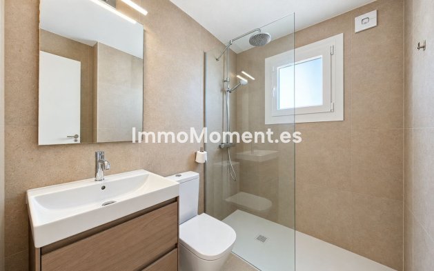 Resale - Detached villa - Estepona - Estepona Centro