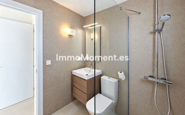 Resale - Detached villa - Estepona - Estepona Centro