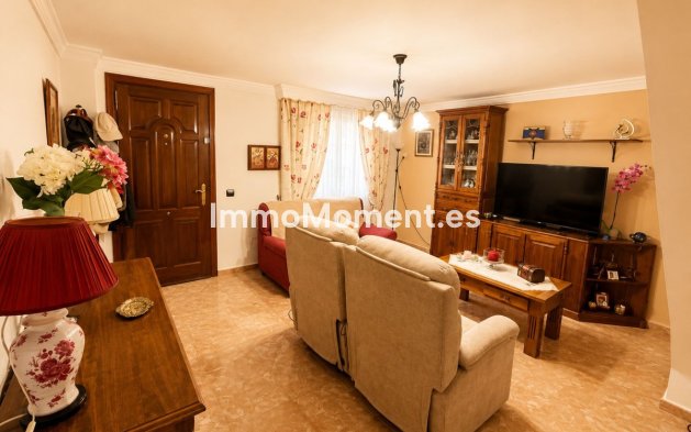 Resale - Townhouse - Estepona - Estepona Centro