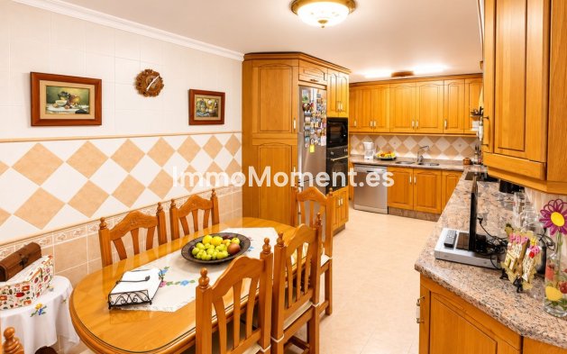 Resale - Townhouse - Estepona - Estepona Centro