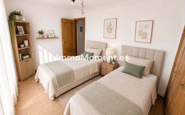 Resale - Townhouse - Estepona - Estepona Centro