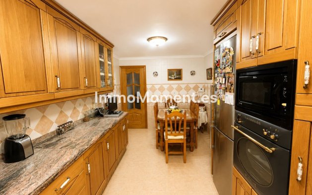 Resale - Townhouse - Estepona - Estepona Centro
