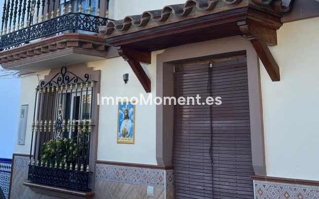 Resale - Townhouse - Estepona - Estepona Centro