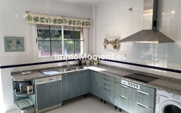 Wiederverkauf - Wohnung -   Inländisch - Alhaurín el Grande Centro