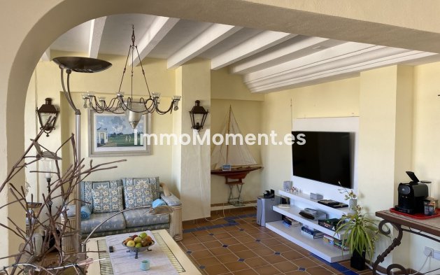 Wiederverkauf - Wohnung -   Inländisch - Alhaurín el Grande Centro