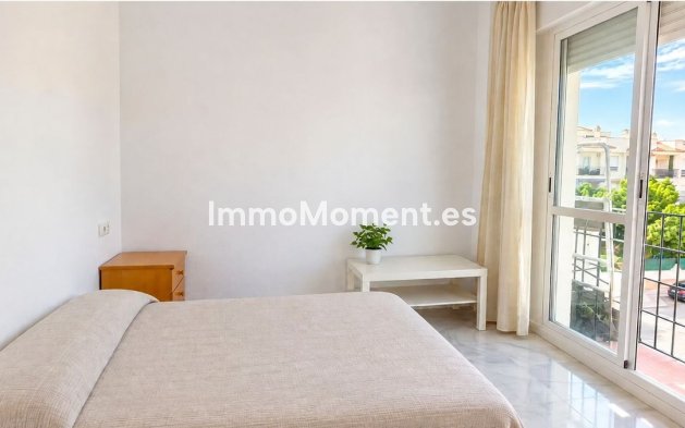 Resale - Apartment - Marbella - Nueva Andalucía