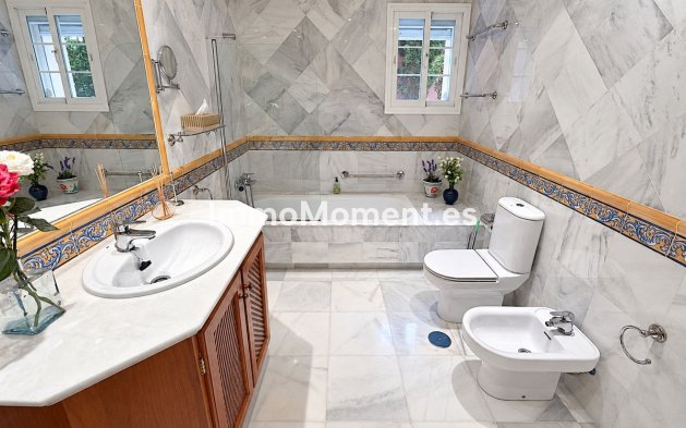 Resale - Apartment - Benahavís - Monte Halcones