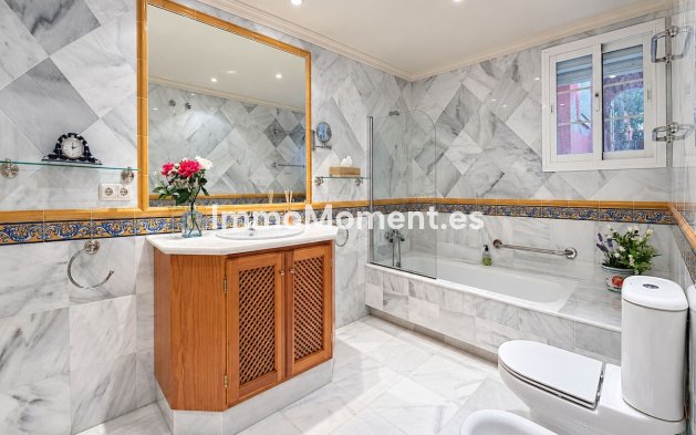 Resale - Apartment - Benahavís - Monte Halcones
