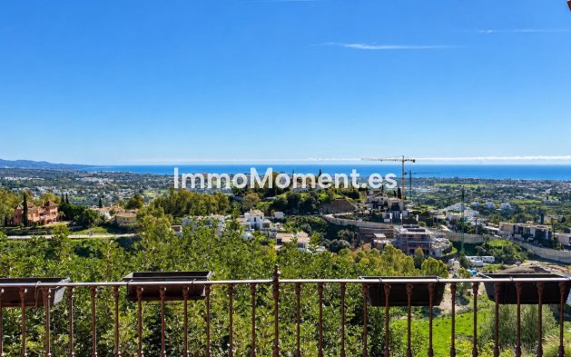 Resale - Apartment - Benahavís - Monte Halcones