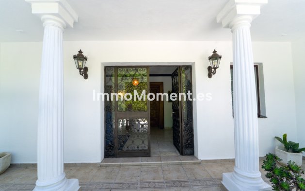 Reventa - Villa independiente - Marbella - Marbesa