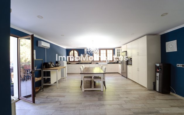 Reventa - Villa independiente - Marbella - Marbesa