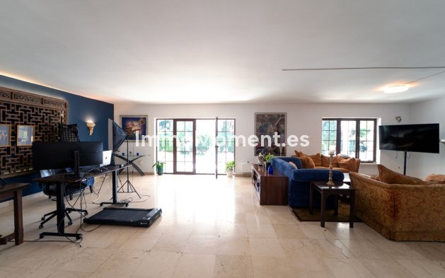 Reventa - Villa independiente - Marbella - Marbesa